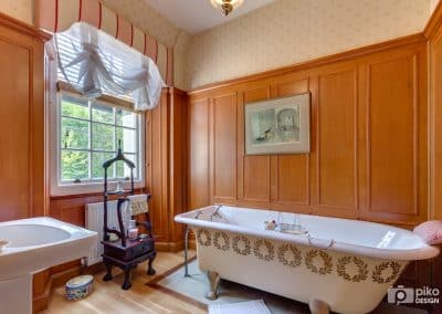 Master bathroom photo